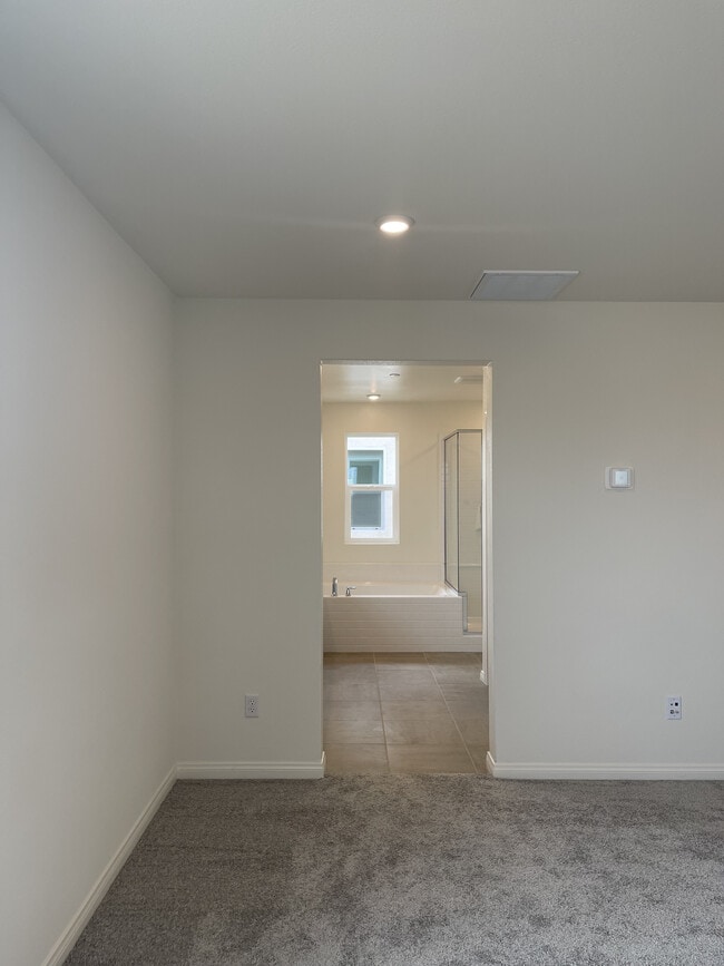 Building Photo - Helena Ridge