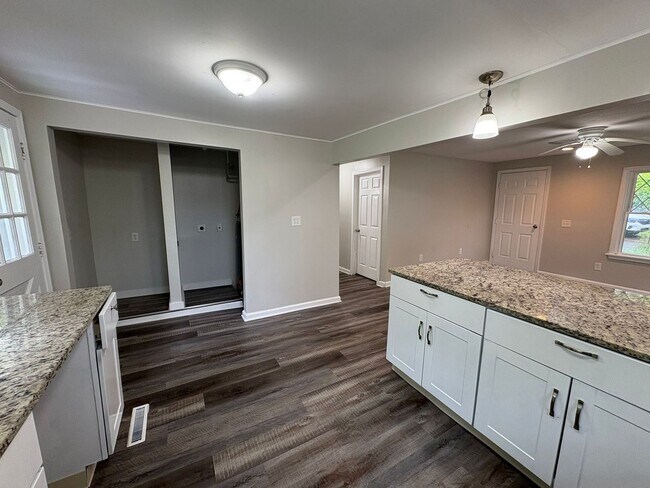 Foto del edificio - Spacious 3 Besroom Home Brunswick OH