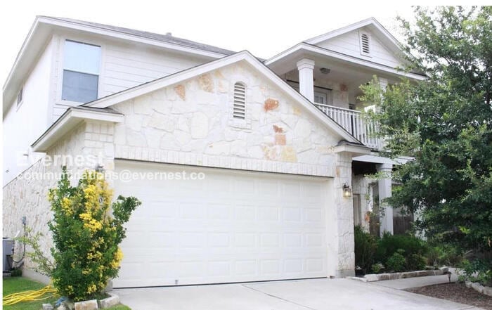 Foto principal - 11503 Johnny Weismuller Ln