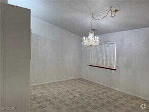 Building Photo - 1841 S Vineyard Dr W