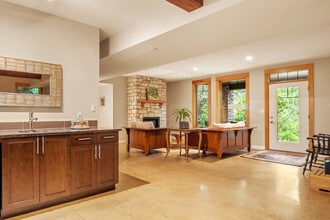 Building Photo - 208 Horizon View Glen