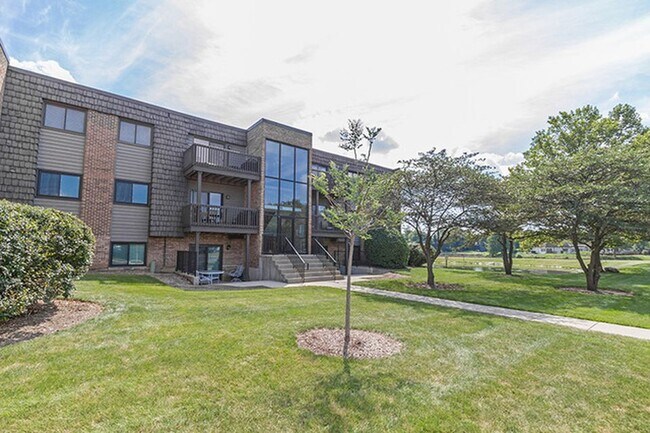 Building Photo - 1426 Stonebridge Circle