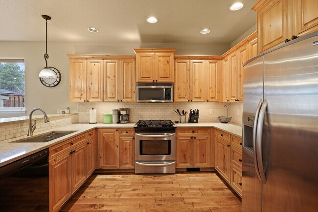 Foto del edificio - 20482 Jacklight Ln