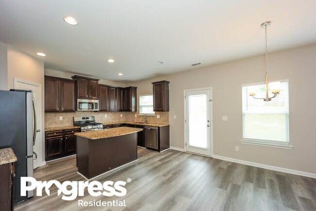 Building Photo - 2392 Braelin Loop