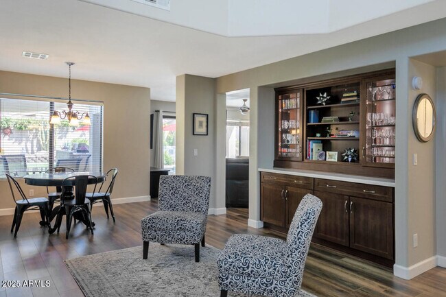 Foto del edificio - 3316 E Blackhawk Dr