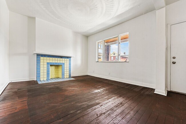 Foto del edificio - 359 W 13th Ave