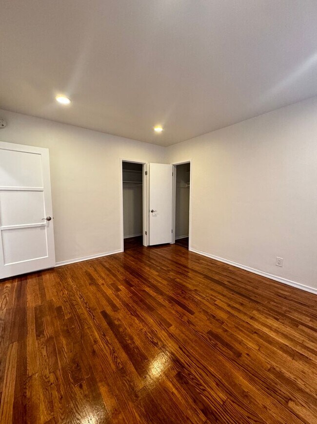 Foto del interior - 1418 S Genesee Ave
