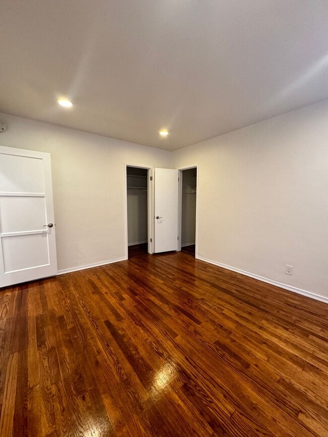 Interior Photo - 1418 S Genesee Ave