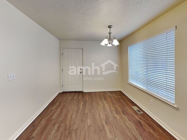 Foto del edificio - 4029 Dillon's Dr