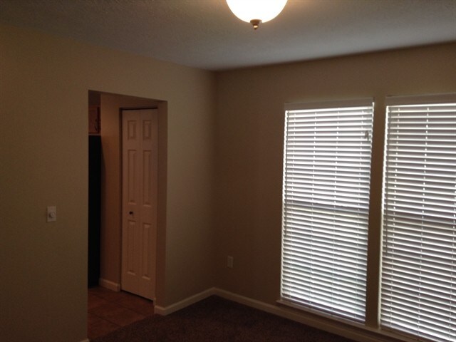 Building Photo - 182 Coyote Drive