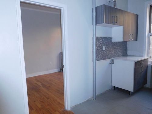 Building Photo - 507 W 170th St