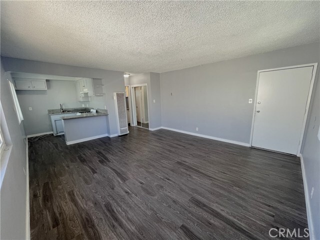 Foto del edificio - 4750 W Broadway