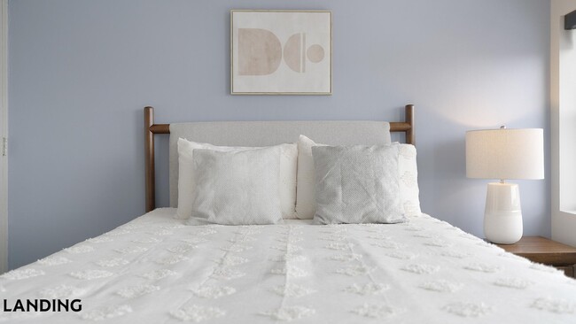 Building Photo - 1922 W Ogden Ave