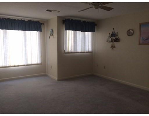 Building Photo - 2 bedroom in Rockland MA 02370