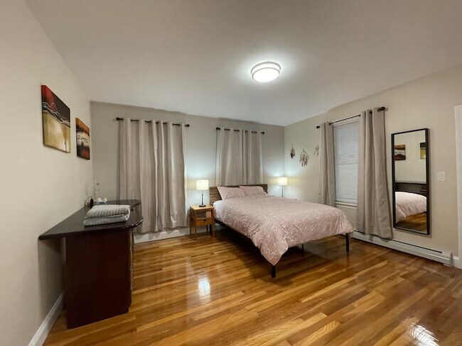 Foto del edificio - 112 Hall Pl