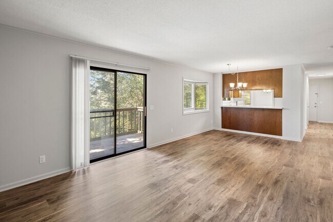 Foto del edificio - Courtside Condo with Racquet Club Membersh...