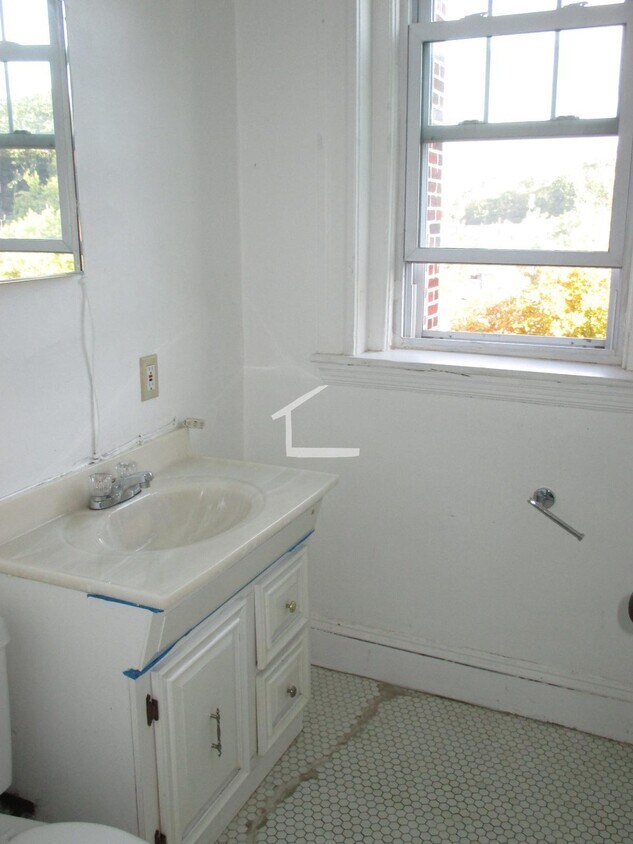 Primary Photo - 724 Washington St