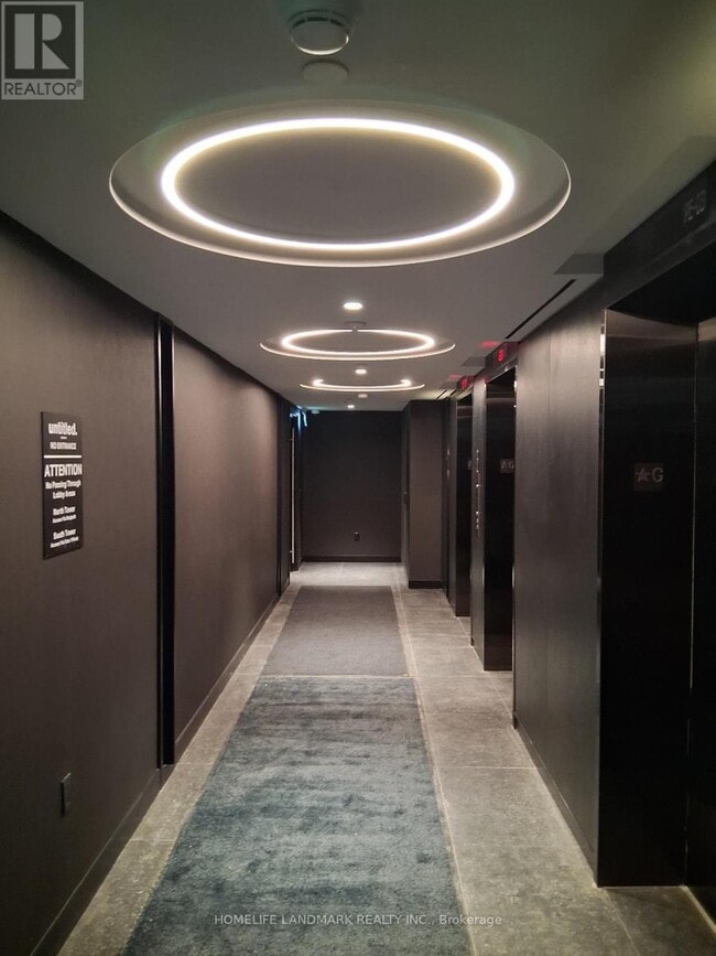 Photo du bâtiment - 110 Broadway Ave