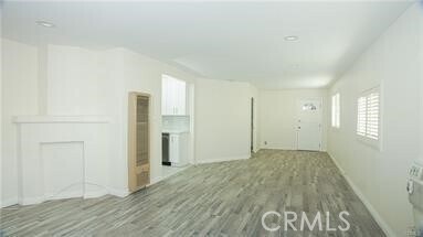 Building Photo - 409 N Ave 56