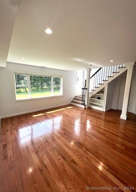 Foto del edificio - 69 Soundview Dr