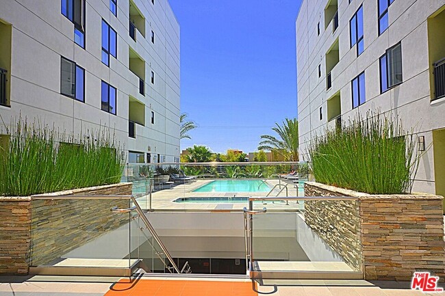 Building Photo - 1234 Wilshire Blvd