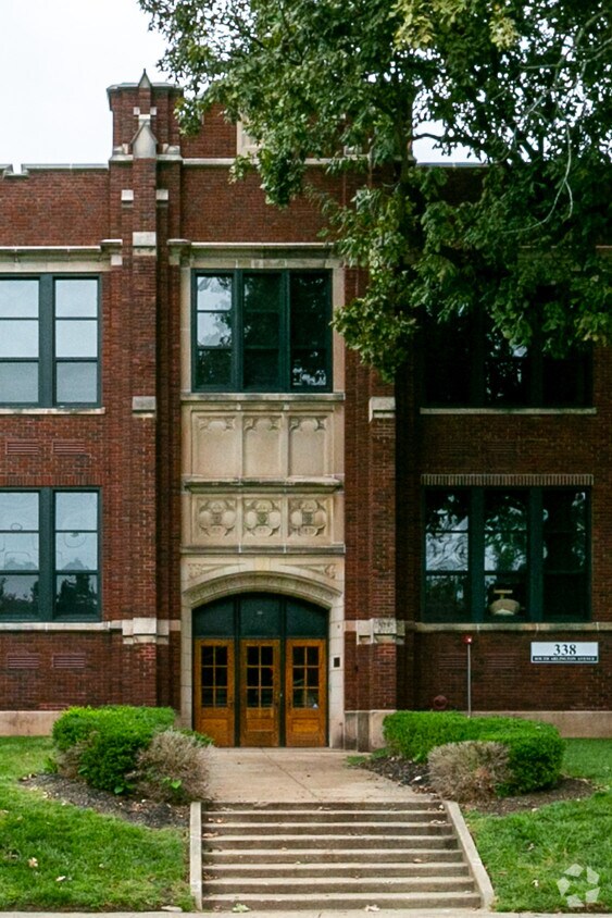 Schoolhouse Flats Apartments in Indianapolis, IN