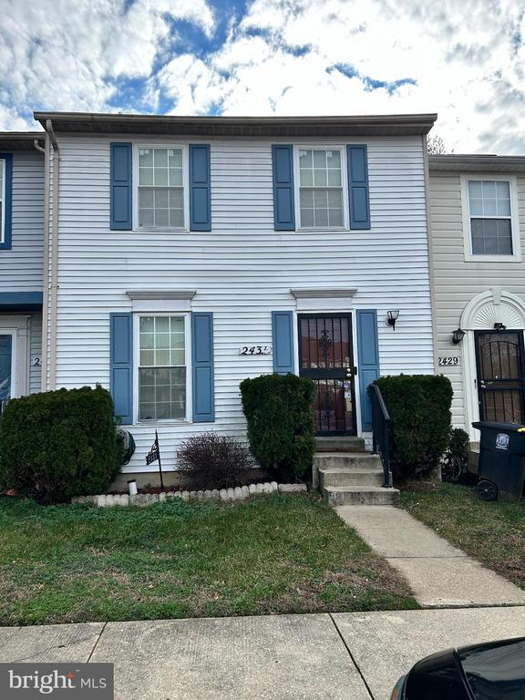 2431 E Rosecroft Village Cir, Oxon Hill, MD 20745 Townhome Rentals in