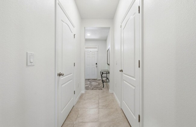 Building Photo - 986 Lido Dr