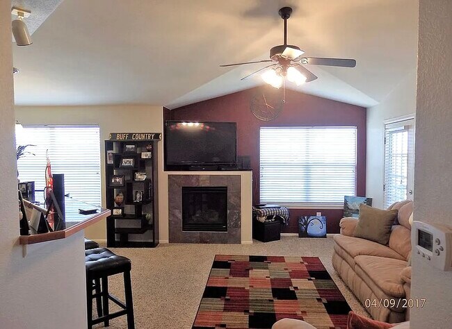 Building Photo - 2800 Blue Sky Cir