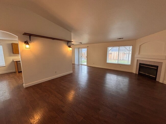 Building Photo - 427 Sheepcamp Dr