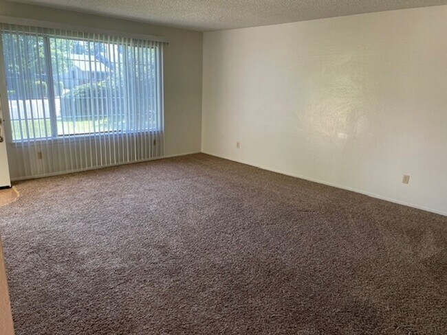 Foto del edificio - North Redding 3 Bedroom