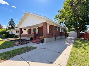 Building Photo - 1534 Garfield Ave S