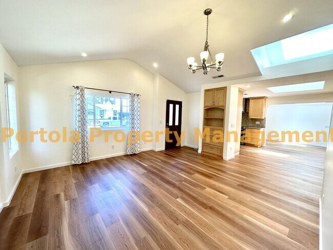 Building Photo - 2 br, 2 bath House - 2962 Renwick Way