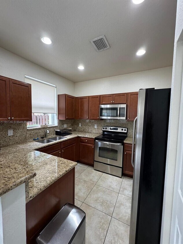 Foto principal - 8795 NW 112th Path