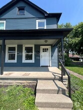 Building Photo - 1227 Woodside Blvd
