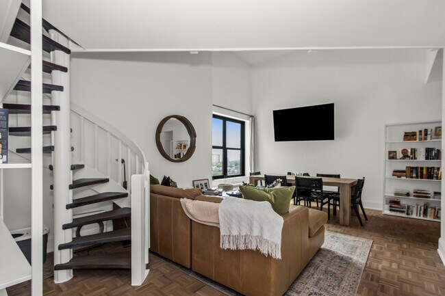 Foto del edificio - 2100 N Lincoln Park W