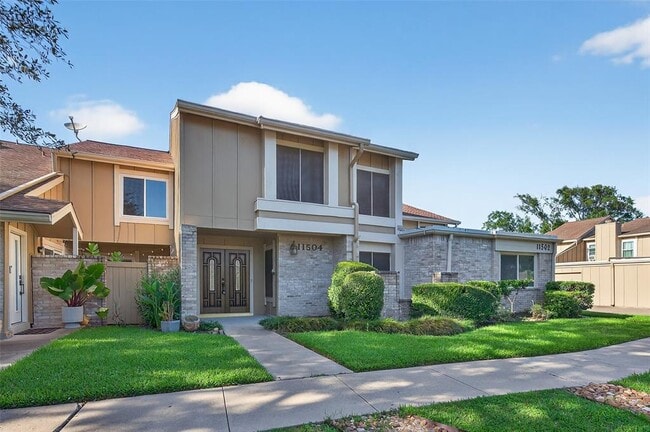 Building Photo - 11504 Village Pl Dr