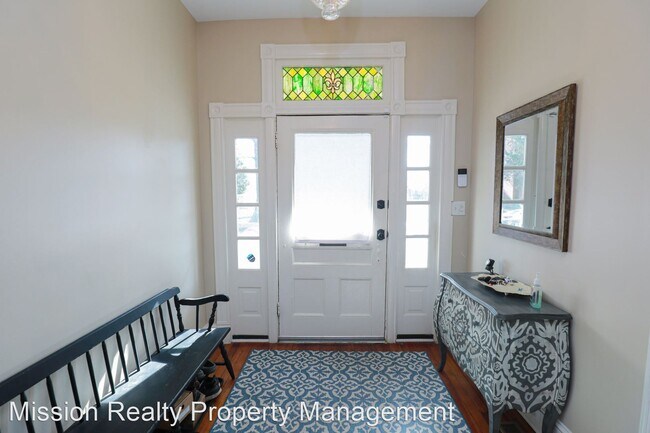 Building Photo - 4 br, 2.5 bath House - 1100 N 36th St.