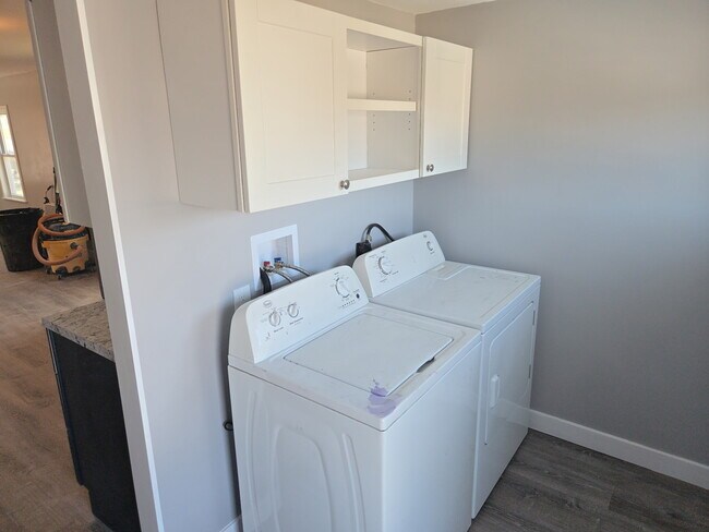 Lavadero - 1025 Ohio St