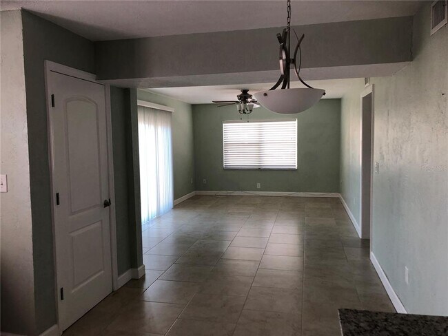 Foto del edificio - 37 144th Ave