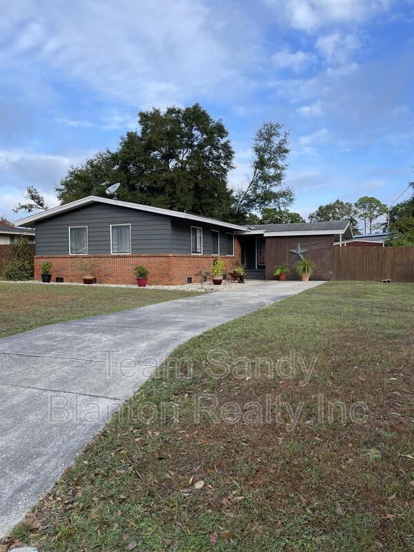 6558 College Dr, Milton, FL 32570 House Rental in Milton, FL