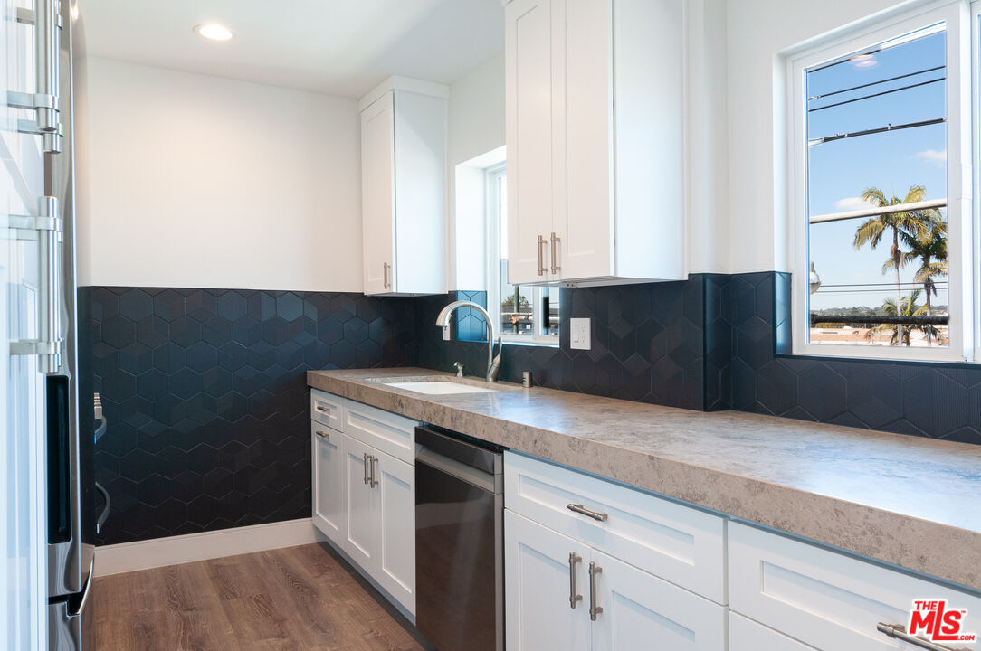 Foto principal - 1310 W Valencia Dr