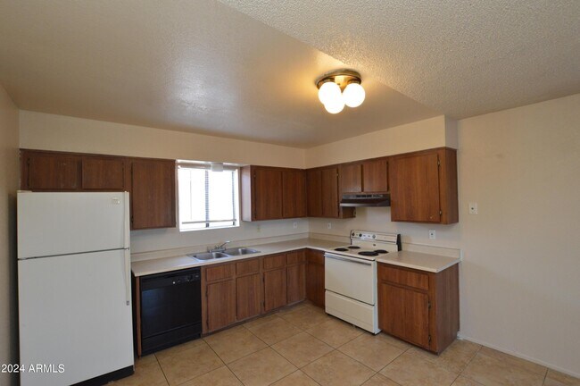 Building Photo - 2650 E McKellips Rd