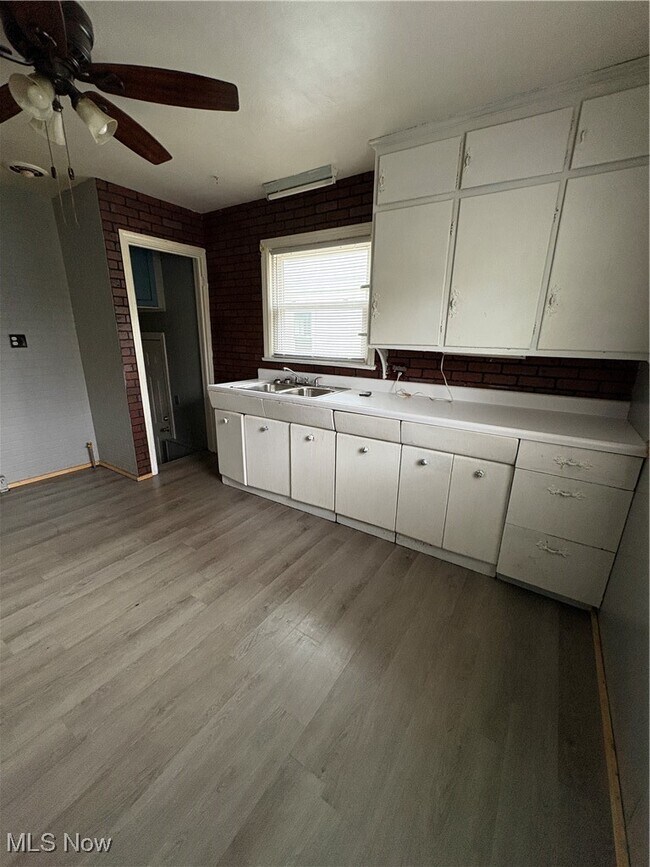 Foto del edificio - 830 Cambridge Ave