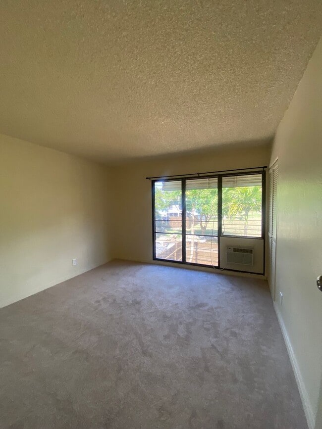 Building Photo - Puu Heleakala 4 Bedroom/1.5 Townhome