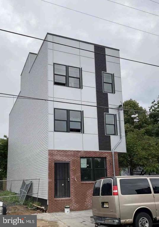 Building Photo - 2322 N 5th St