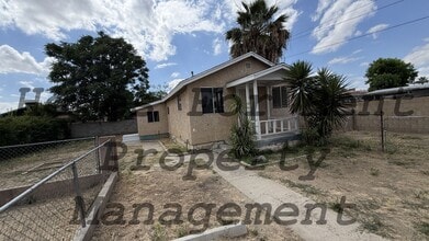 Building Photo - 113 Harris Dr