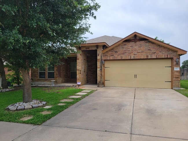 Building Photo - Bright and Zen 4 bedroom in coveted Spanis...