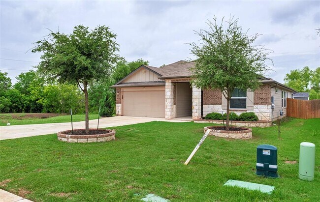 Foto del edificio - 101 Rochester Ln