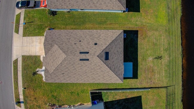 Building Photo - MOVE-IN READY 3/2 IN ENTRADA!